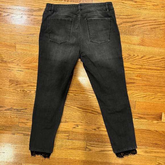 WHBM The Skinny Ankle Lace Hem Black Wash Denim Jeans in Size 12 - Picture 6 of 10